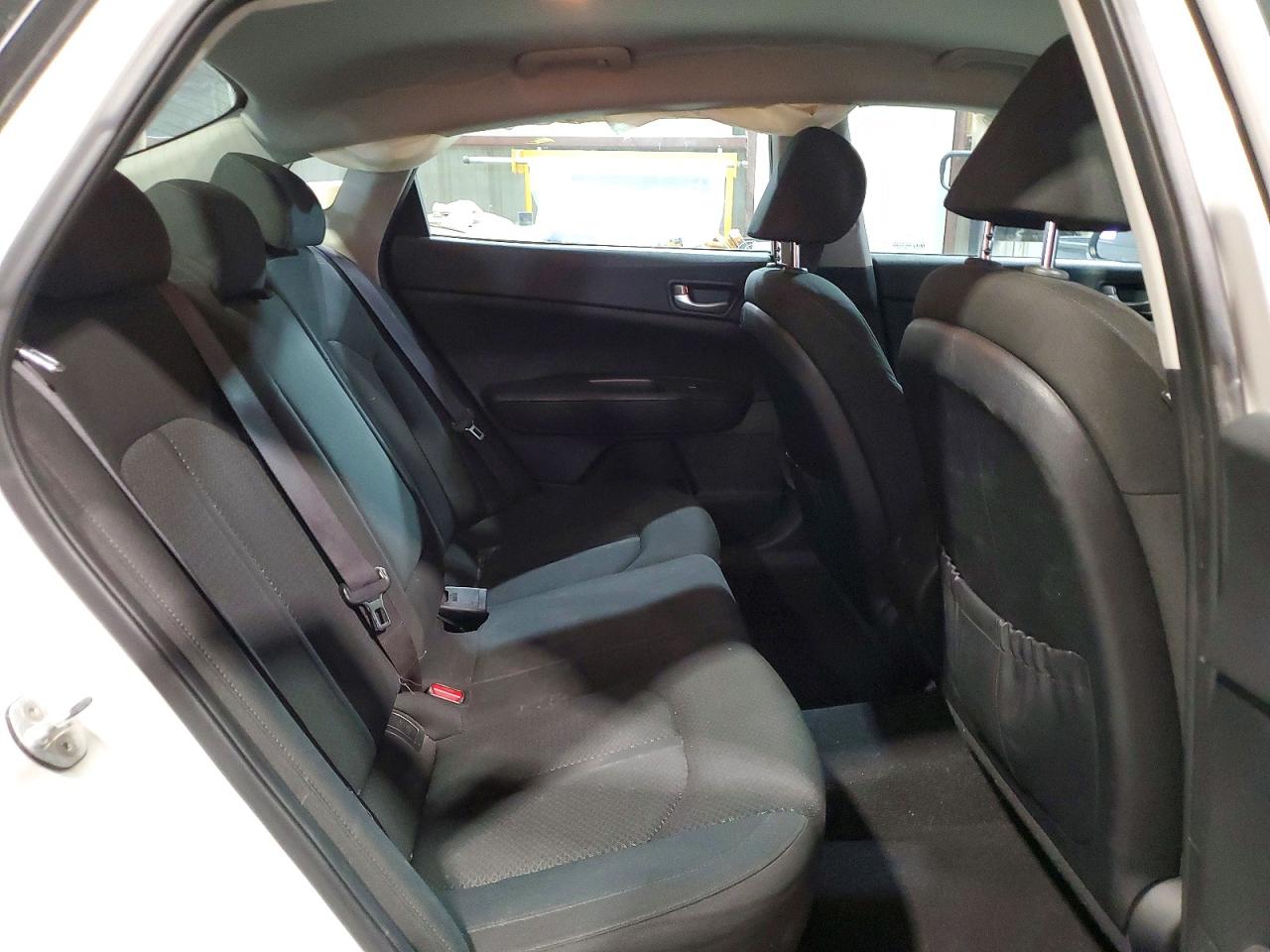 2016 KIA OPTIMA LX photo 10