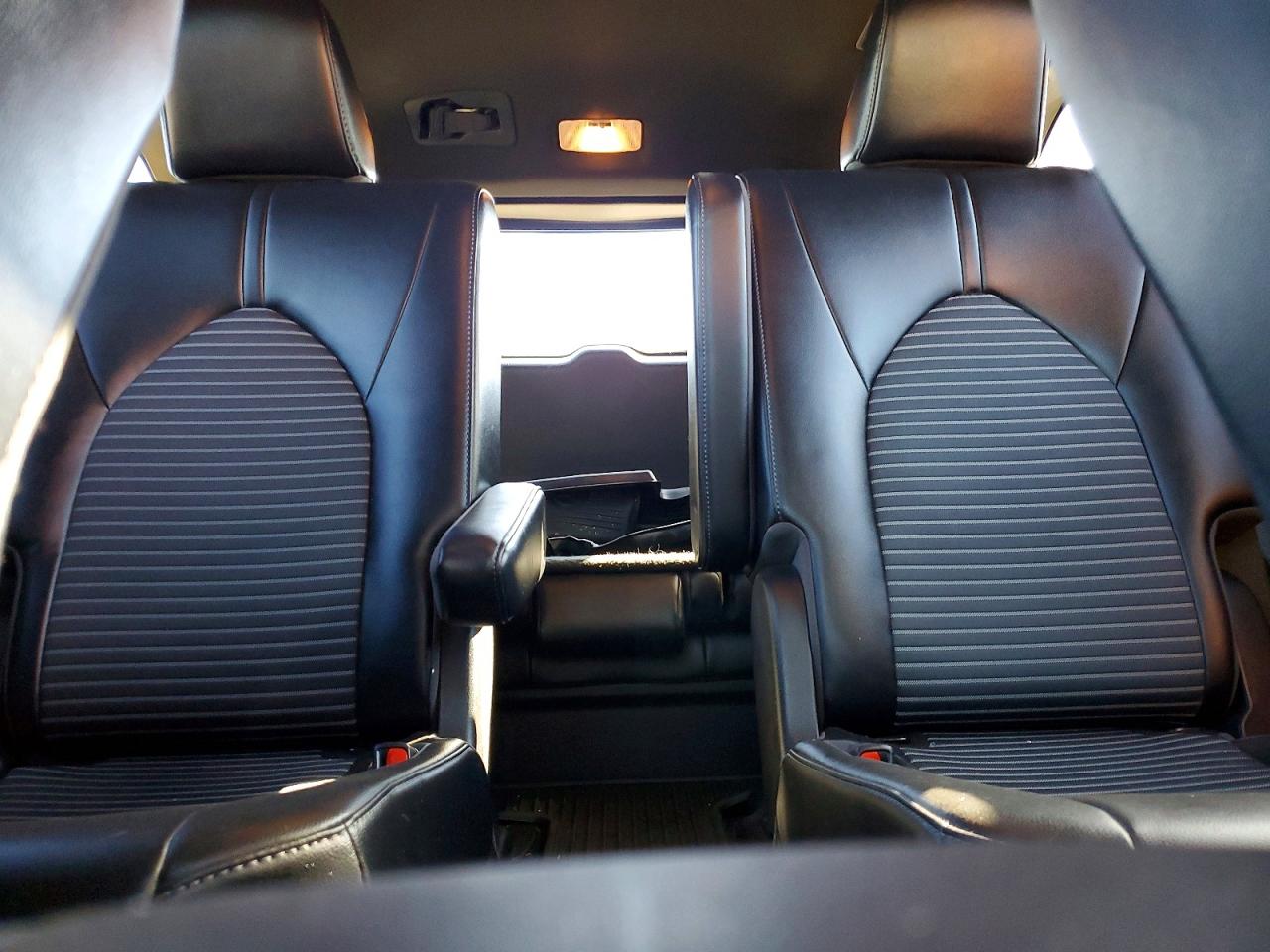 2022 TOYOTA HIGHLANDER XSE photo 19