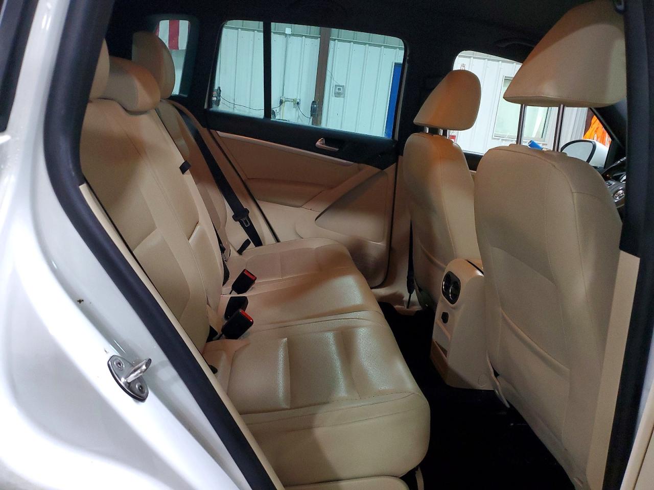 2016 VOLKSWAGEN TIGUAN S photo 21