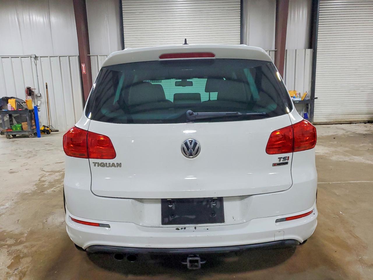 2016 VOLKSWAGEN TIGUAN S photo 11