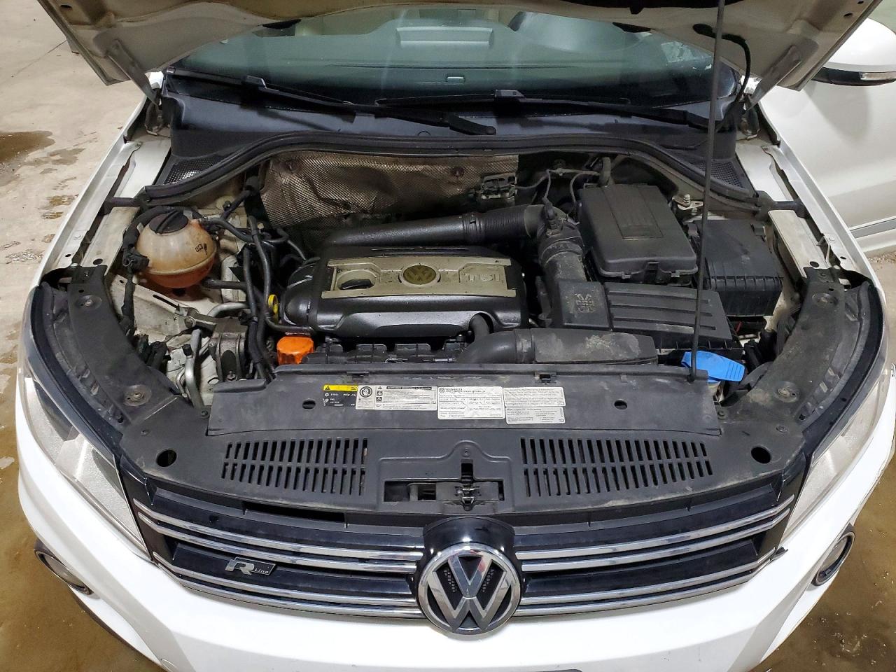 2016 VOLKSWAGEN TIGUAN S photo 23