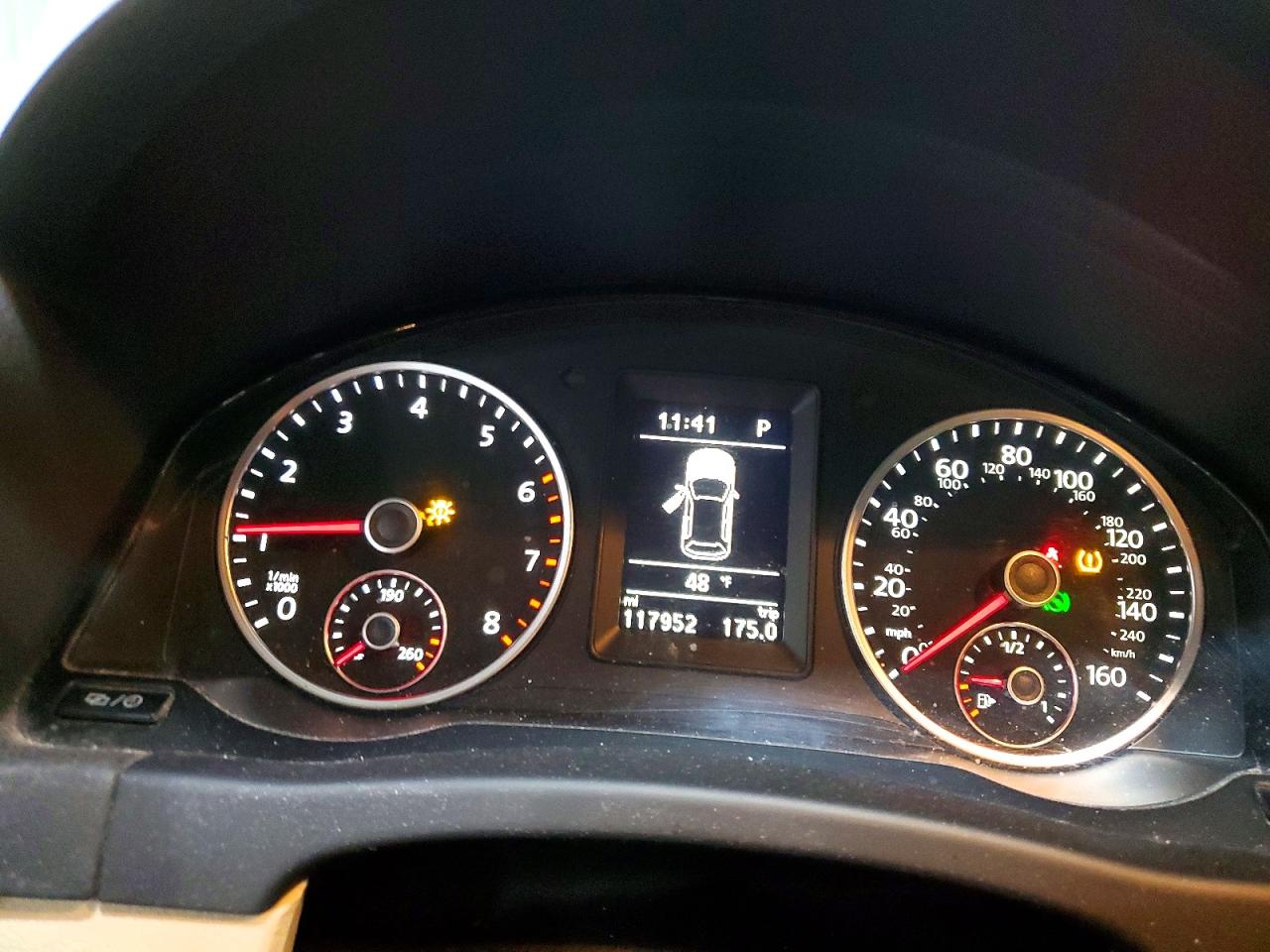 2016 VOLKSWAGEN TIGUAN S photo 17