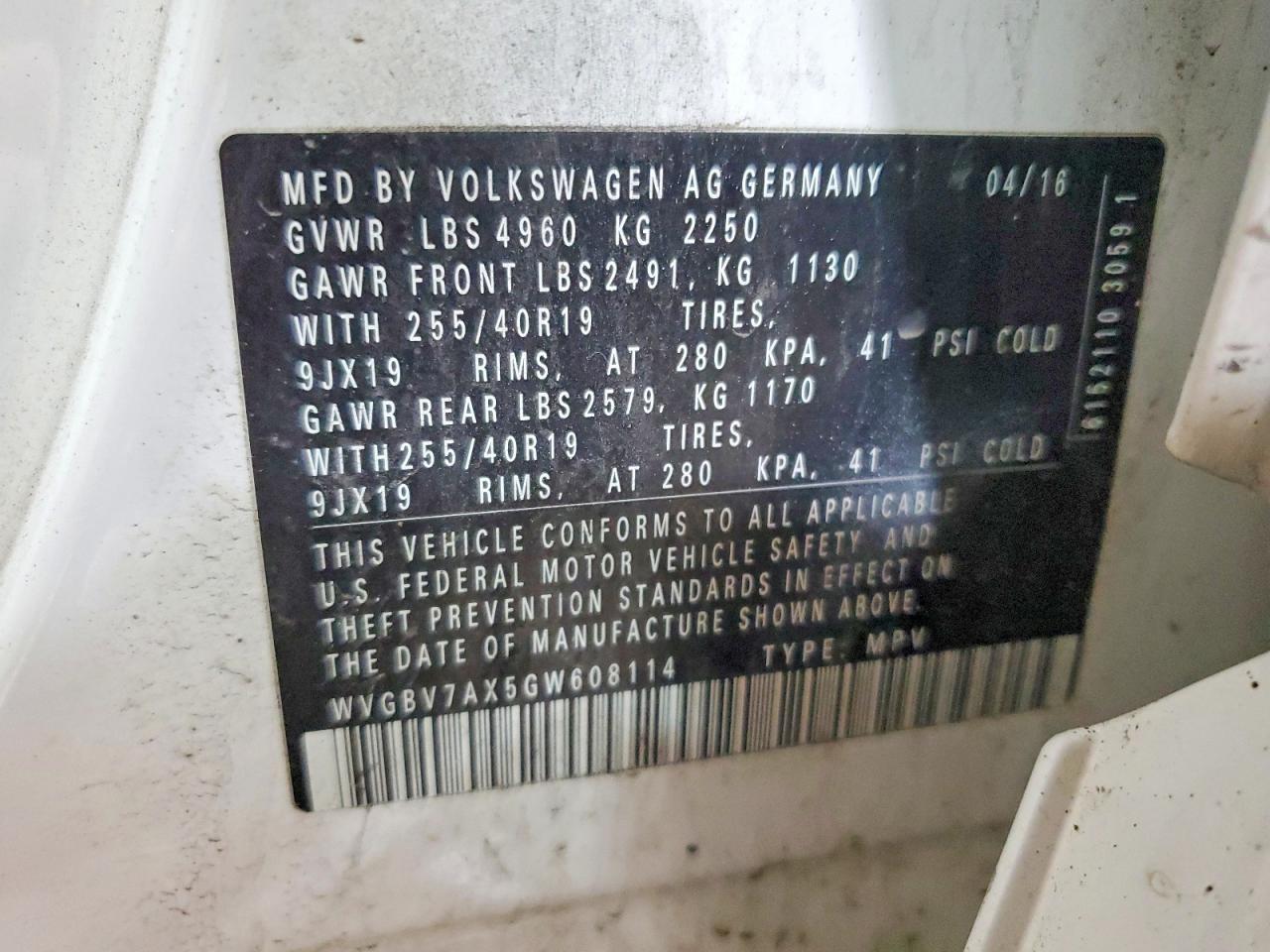 2016 VOLKSWAGEN TIGUAN S photo 25