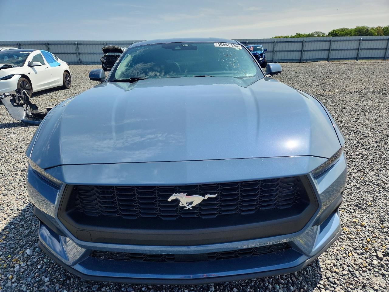 2025 FORD MUSTANG photo 9