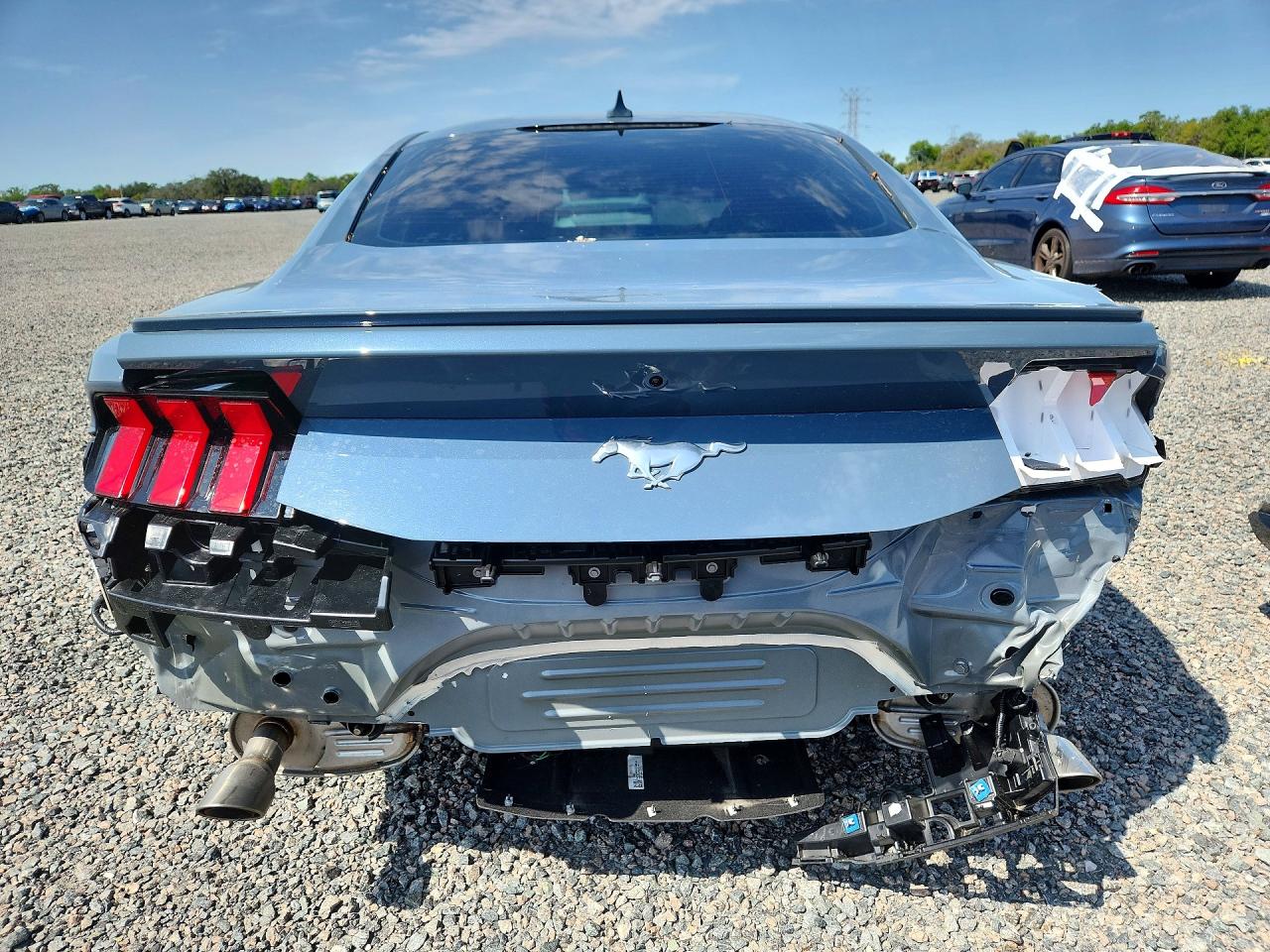 2025 FORD MUSTANG photo 11