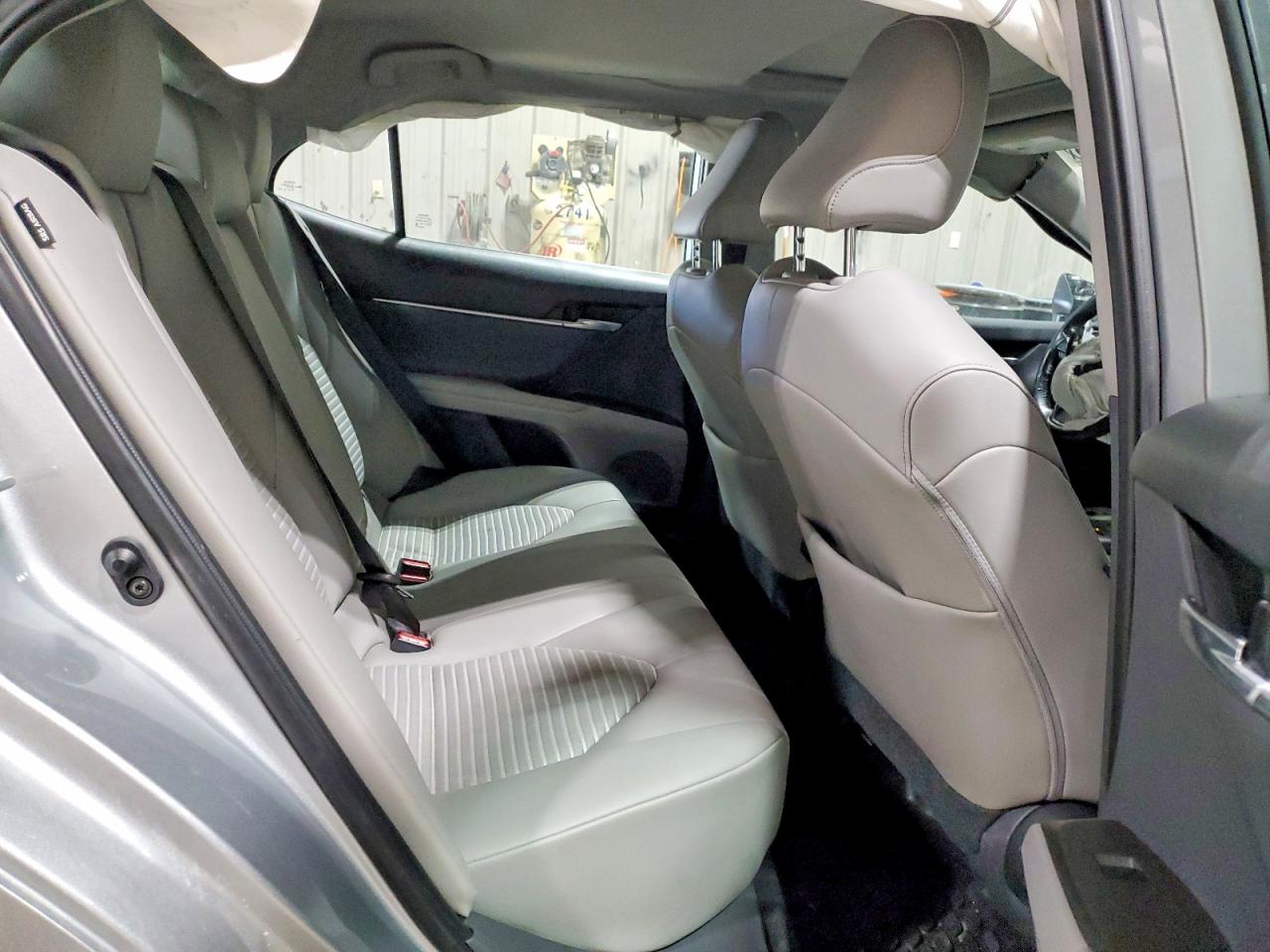 2021 TOYOTA CAMRY SE photo 28