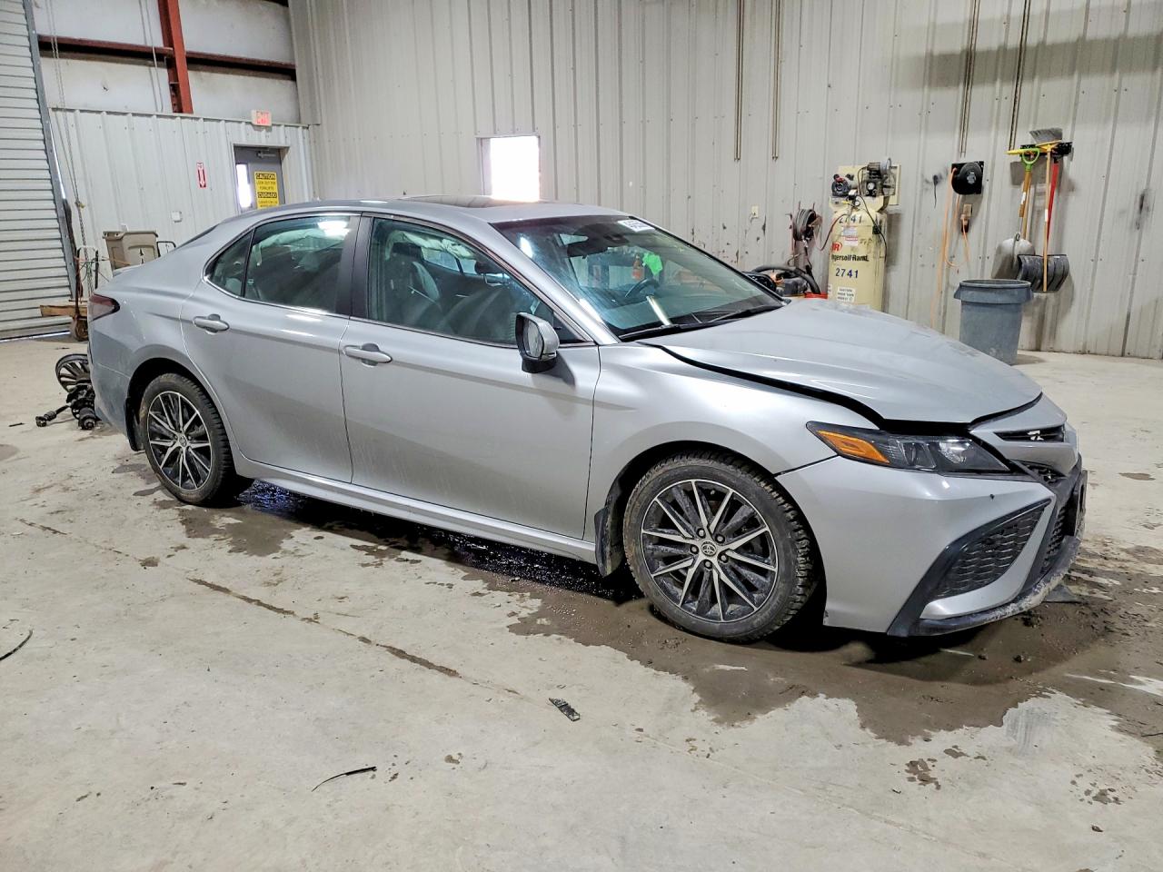 2021 TOYOTA CAMRY SE photo 10