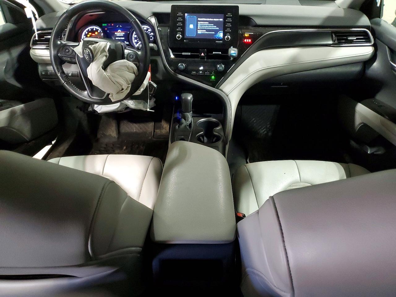 2021 TOYOTA CAMRY SE photo 22