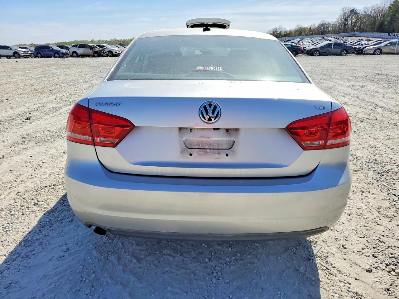 2015 VOLKSWAGEN PASSAT S photo 6