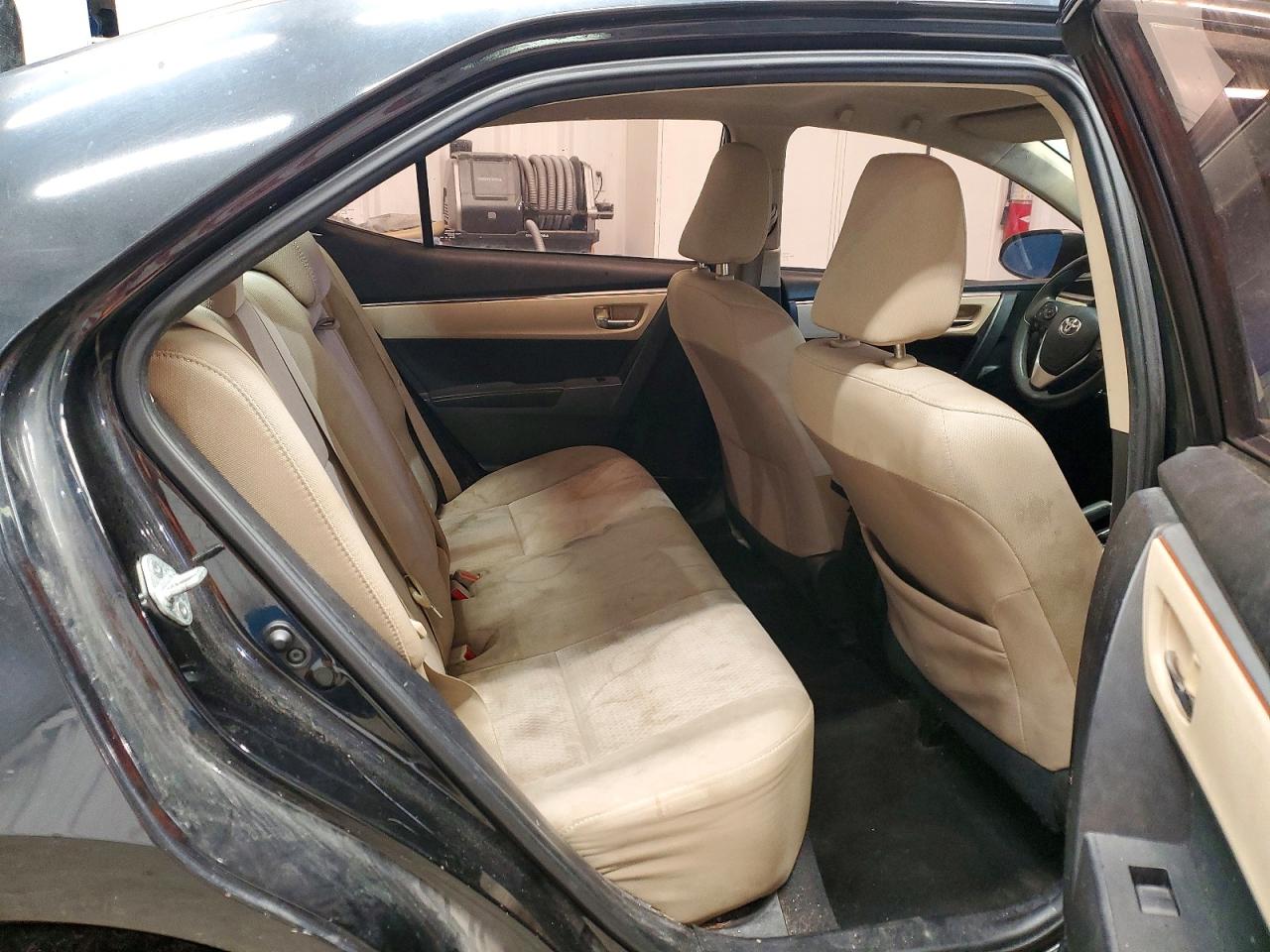 2015 TOYOTA COROLLA LE photo 19