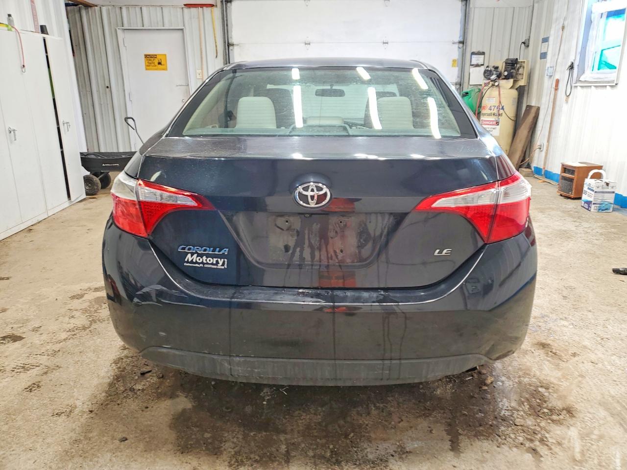 2015 TOYOTA COROLLA LE photo 11