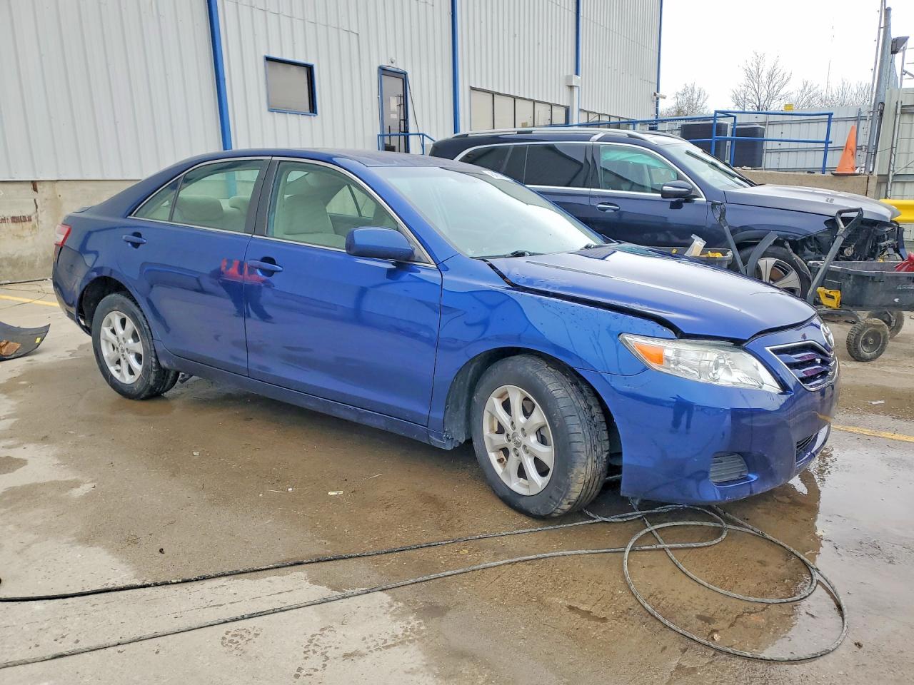 2010 TOYOTA CAMRY LE photo 7