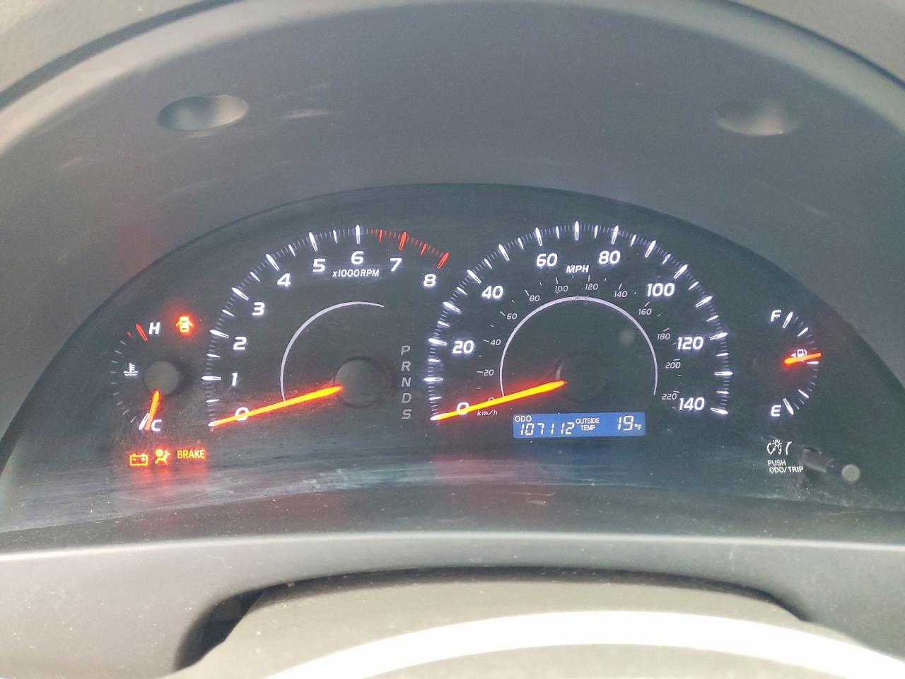 2010 TOYOTA CAMRY LE photo 17
