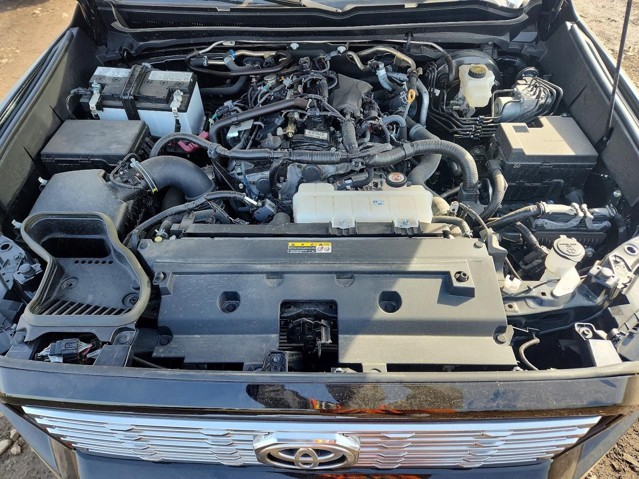 2025 TOYOTA TACOMA LIMITED photo 31