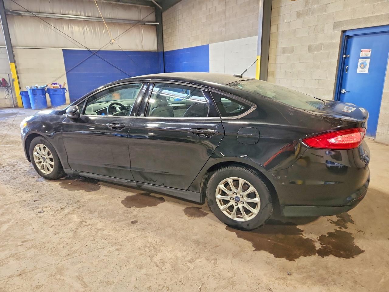 2015 FORD FUSION S photo 2