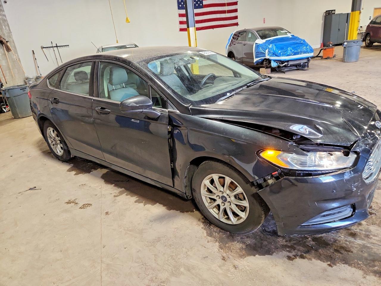 2015 FORD FUSION S photo 4