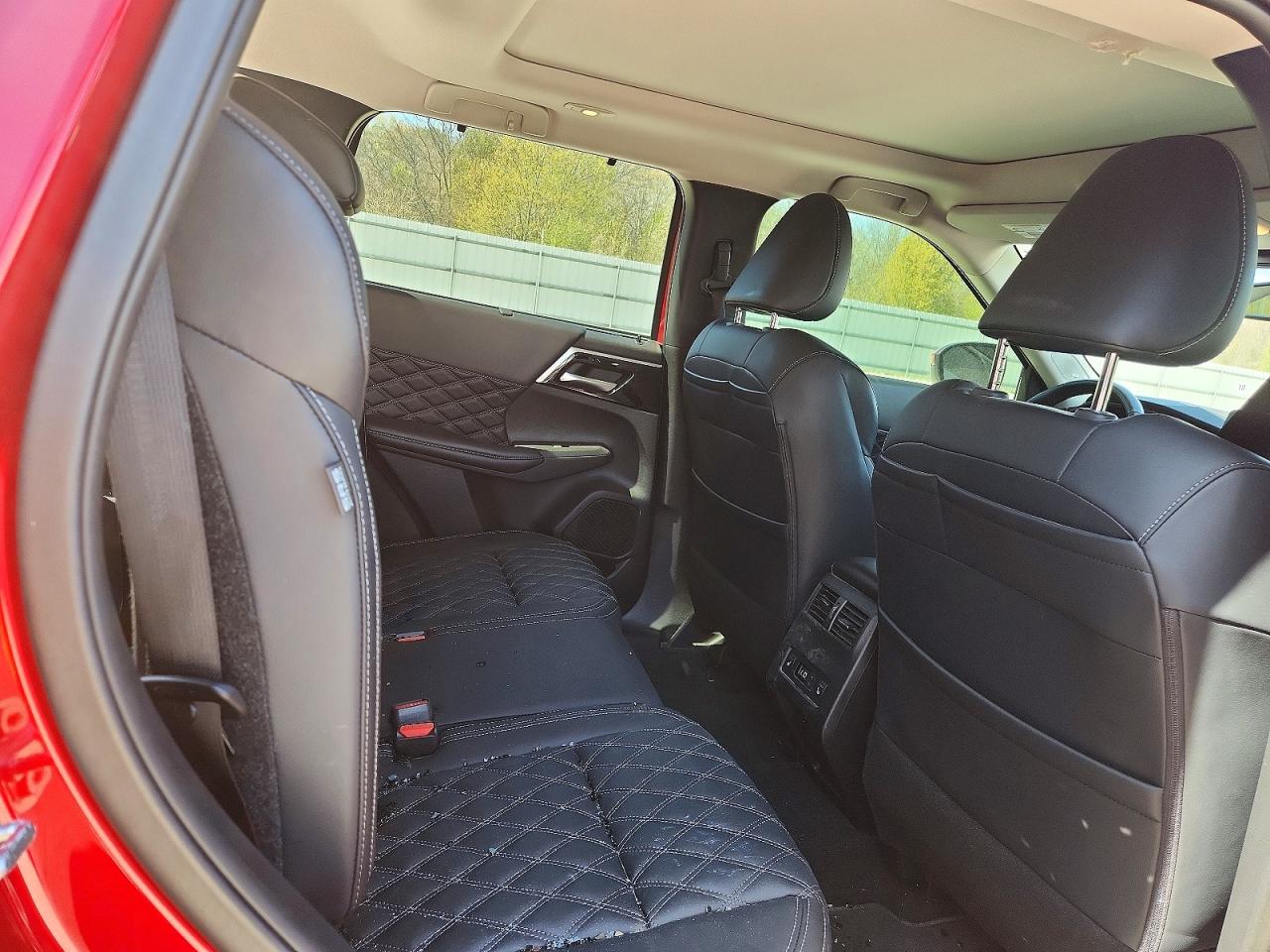 2024 MITSUBISHI OUTLANDER SEL photo 19