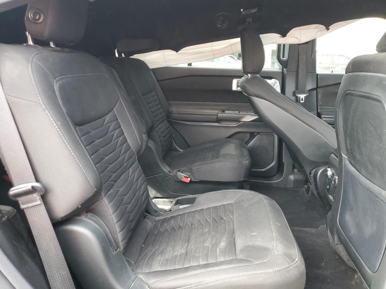 2020 FORD EXPLORER XLT photo 31