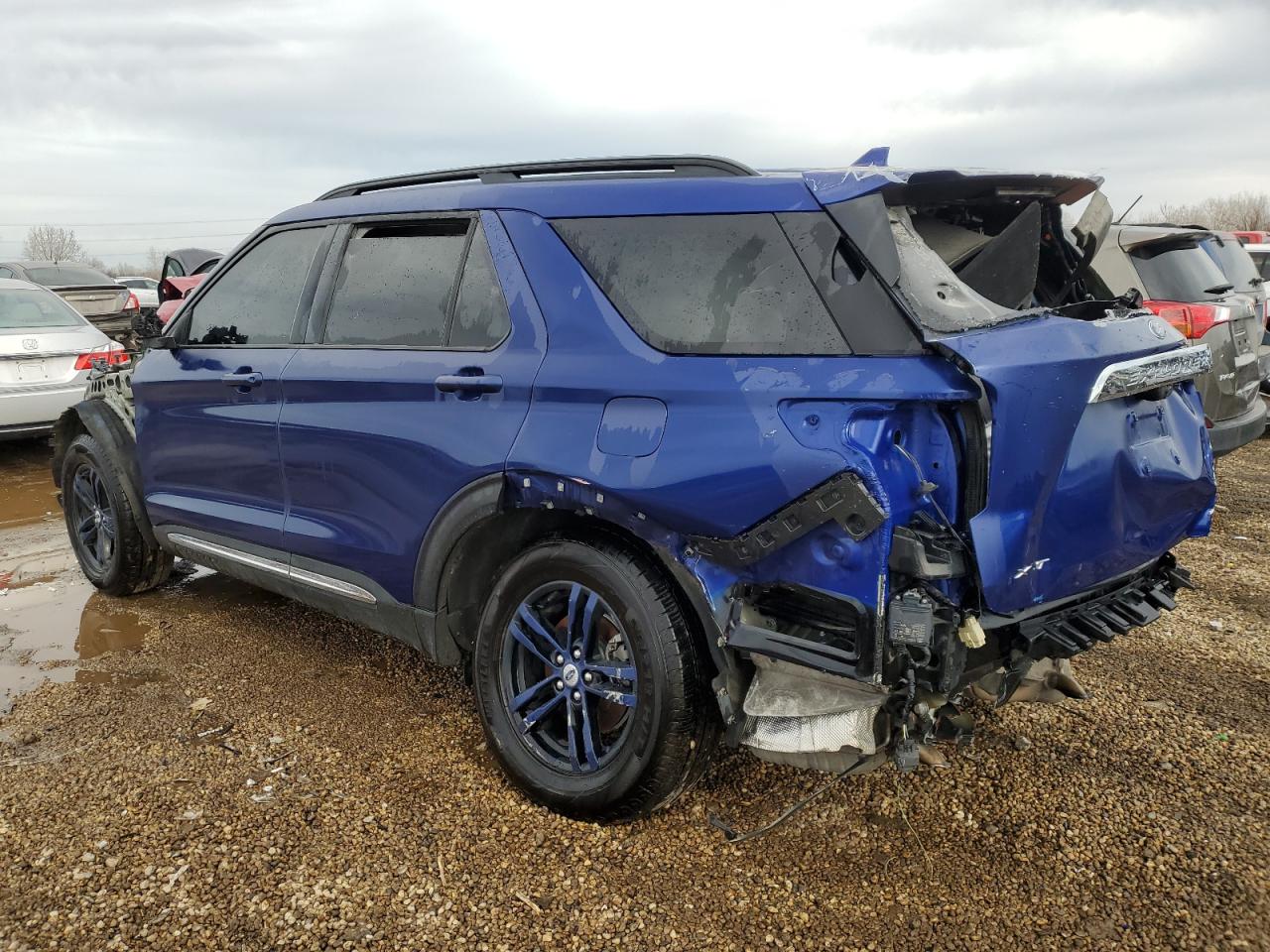 2020 FORD EXPLORER XLT photo 4