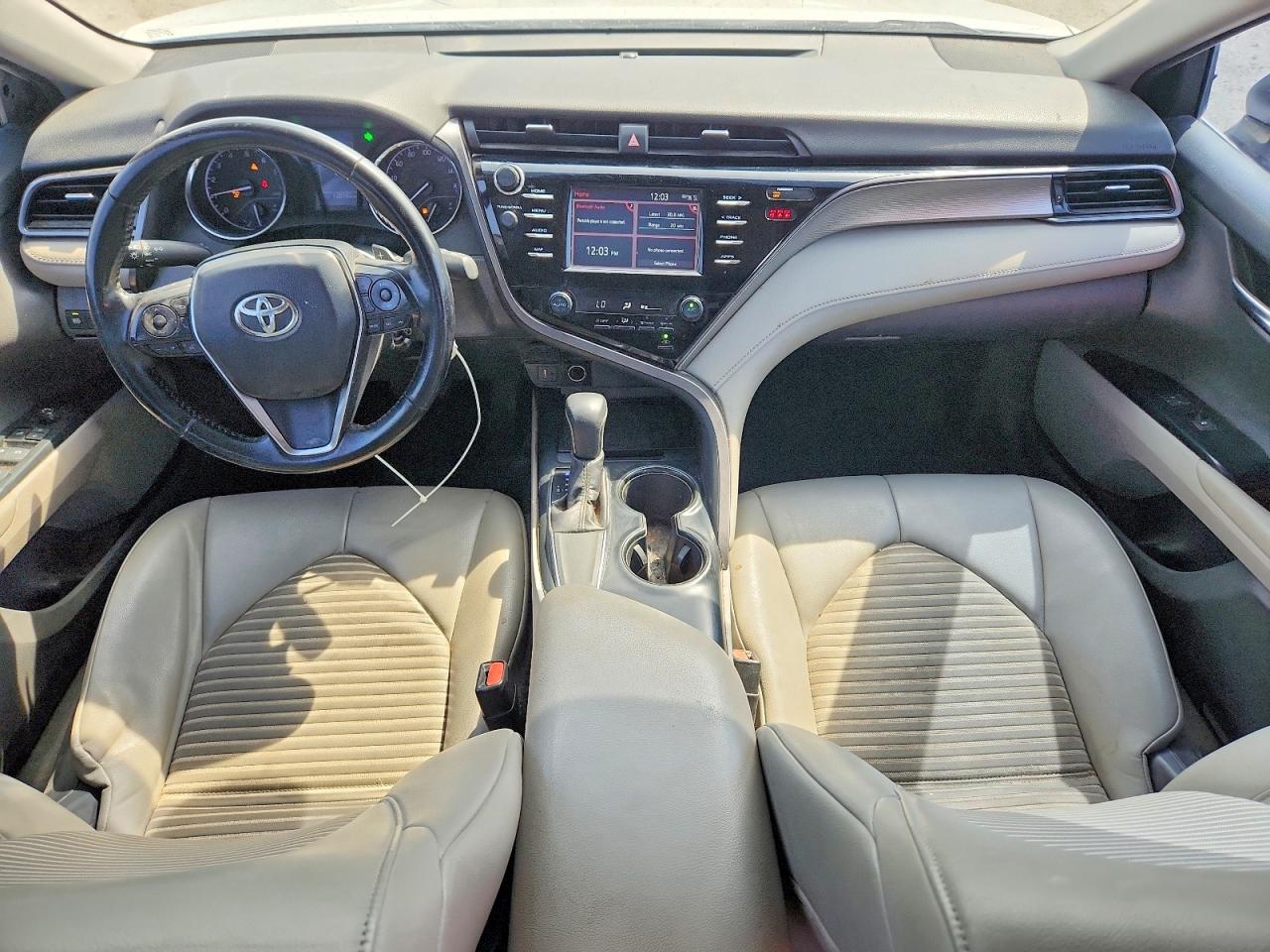 2019 TOYOTA CAMRY SE photo 15