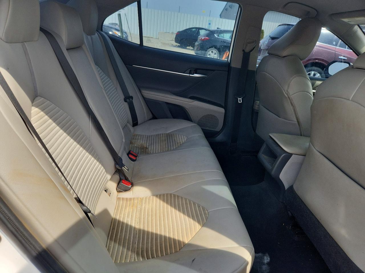 2019 TOYOTA CAMRY SE photo 19