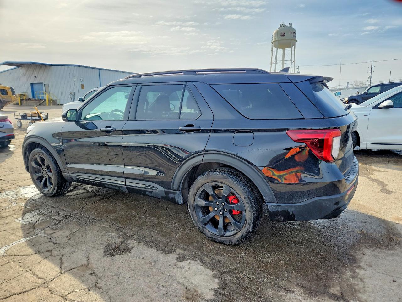 2023 FORD EXPLORER ST photo 4