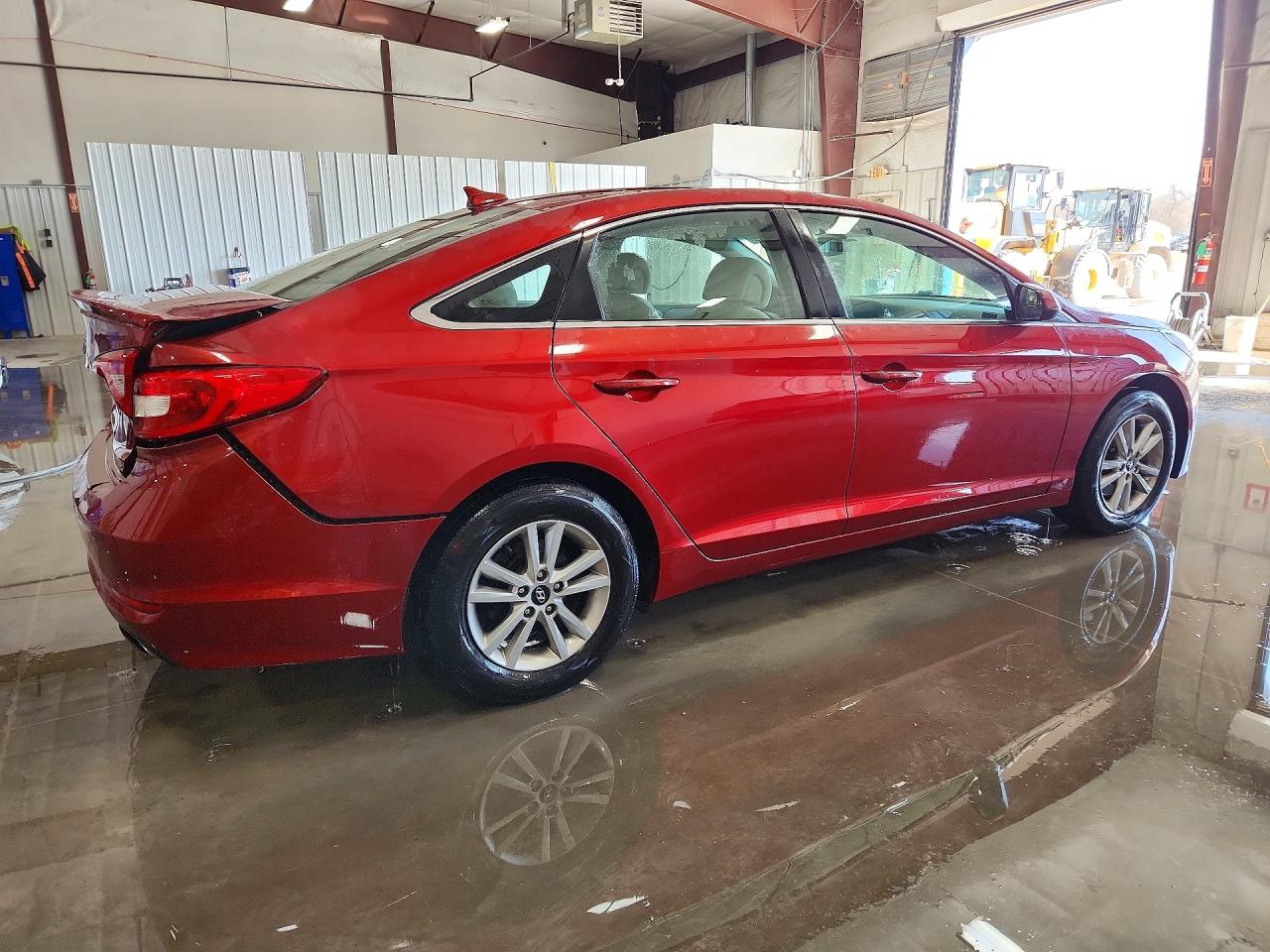 2015 HYUNDAI SONATA SE photo 3
