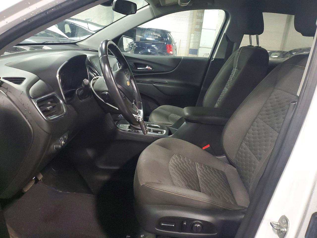 2020 CHEVROLET EQUINOX LT photo 19