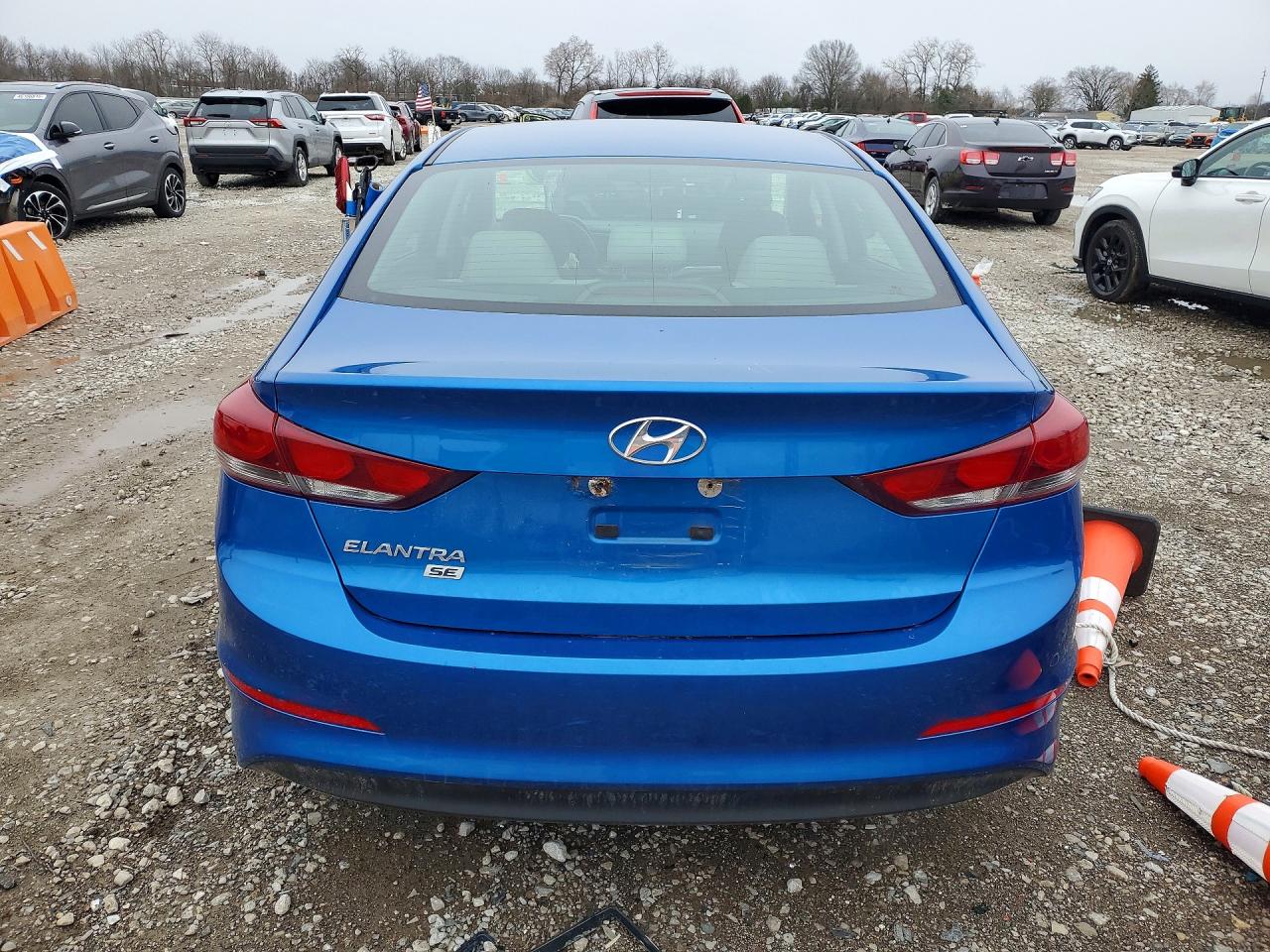2018 HYUNDAI ELANTRA SE photo 6