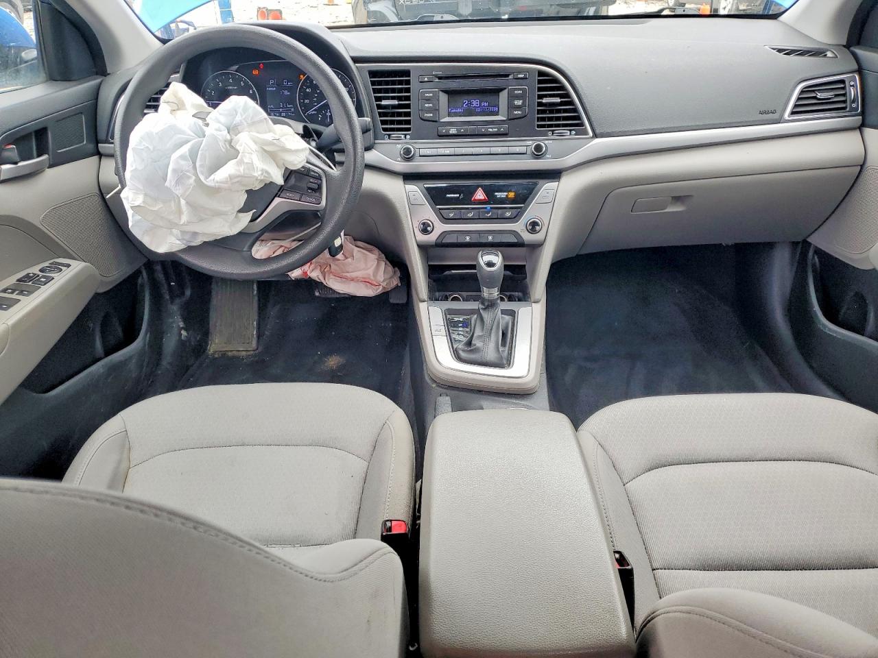 2018 HYUNDAI ELANTRA SE photo 8