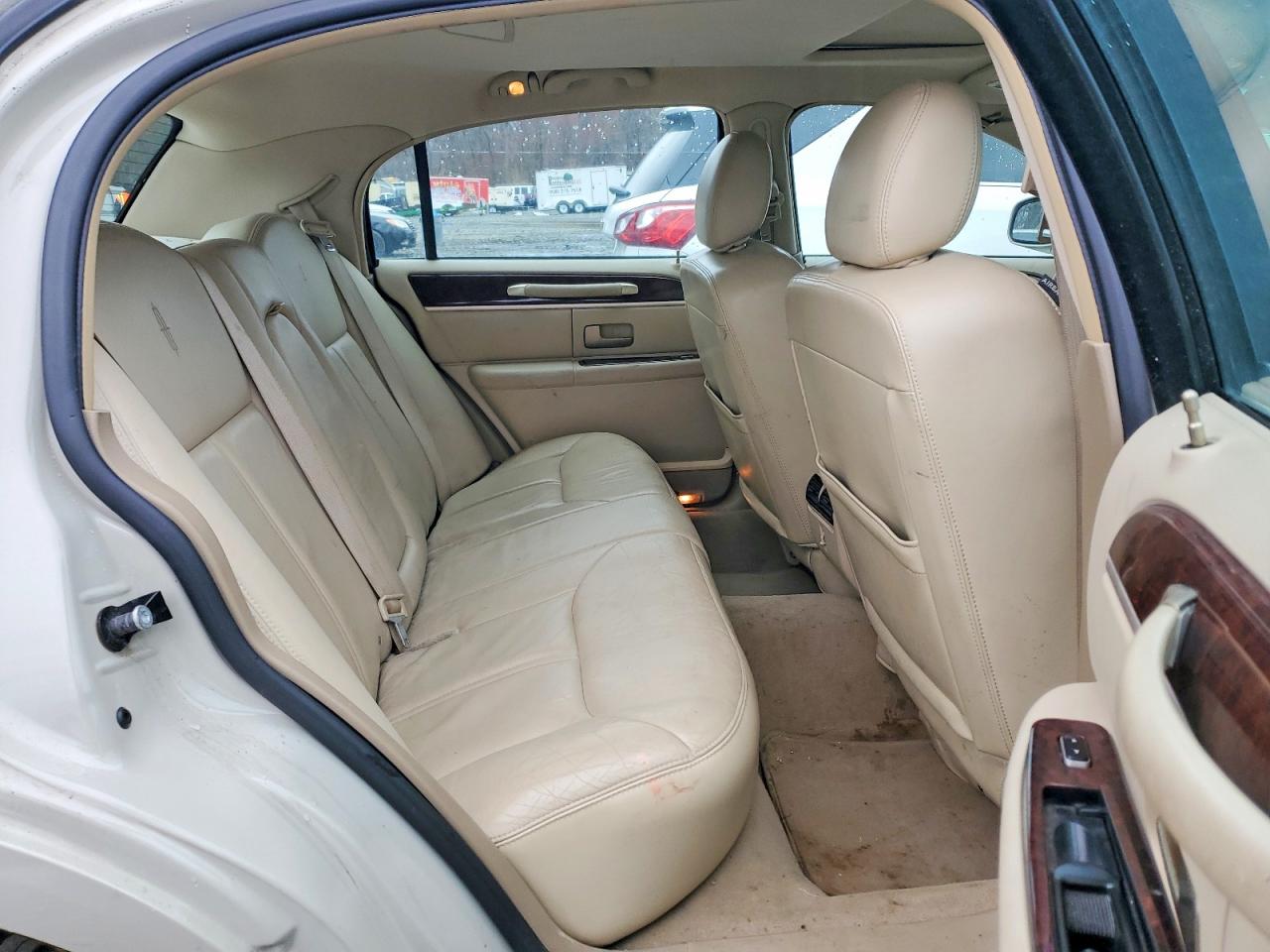 2007 LINCOLN TOWN CAR SIGNATURE LIMITED photo 28