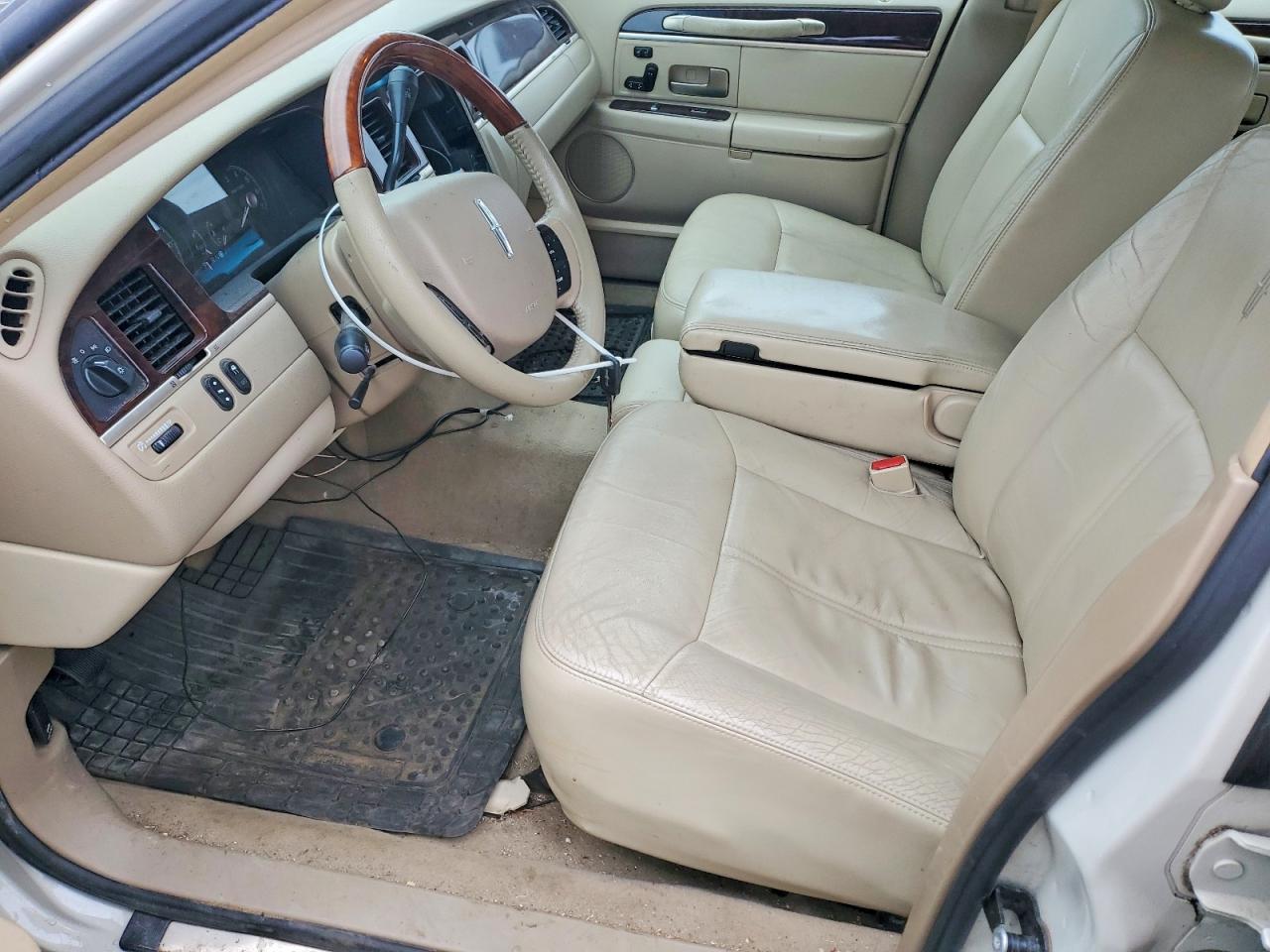 2007 LINCOLN TOWN CAR SIGNATURE LIMITED photo 19
