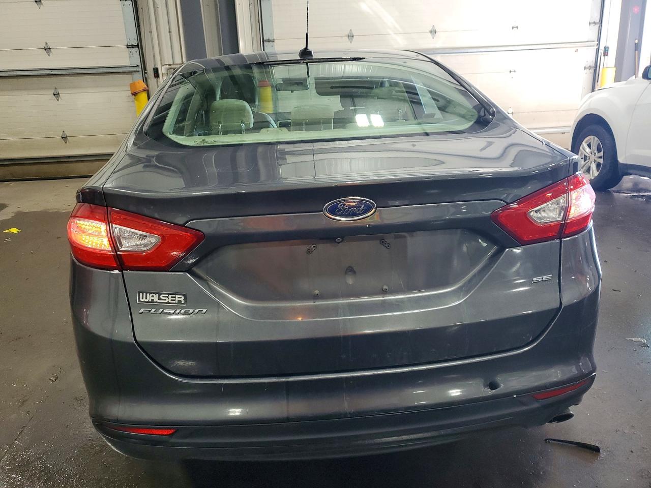 2015 FORD FUSION SE photo 16