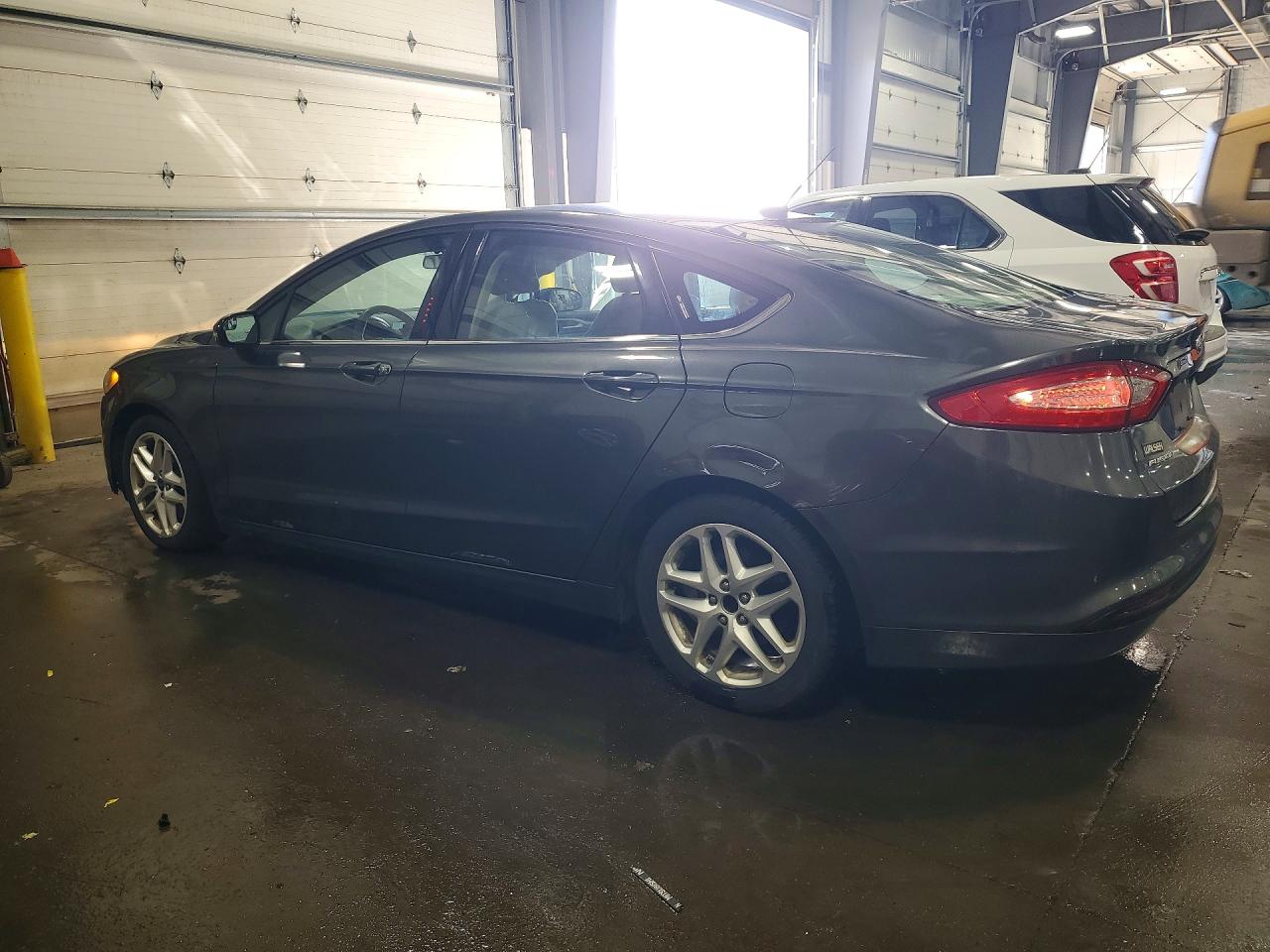2015 FORD FUSION SE photo 4
