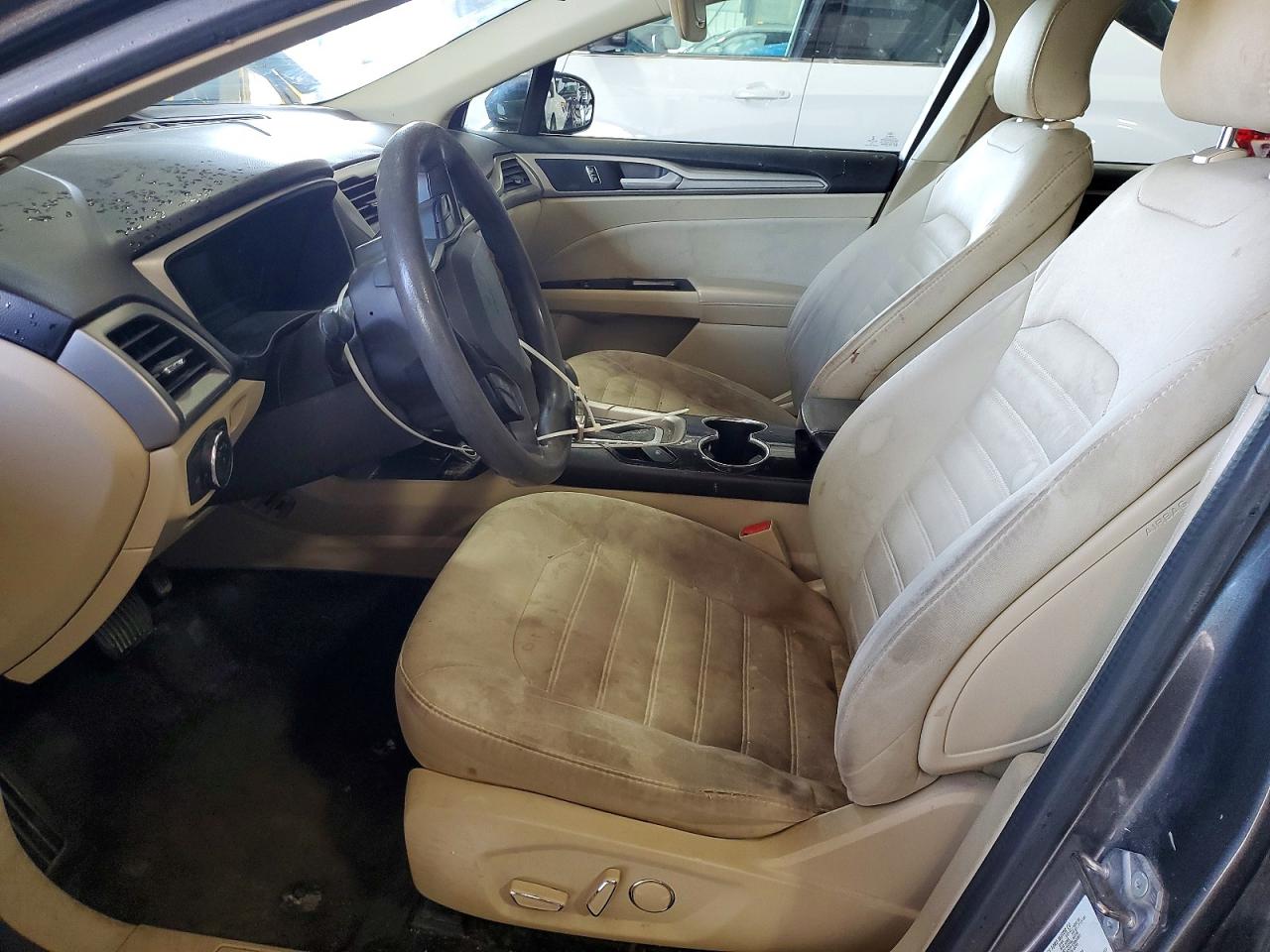2015 FORD FUSION SE photo 19
