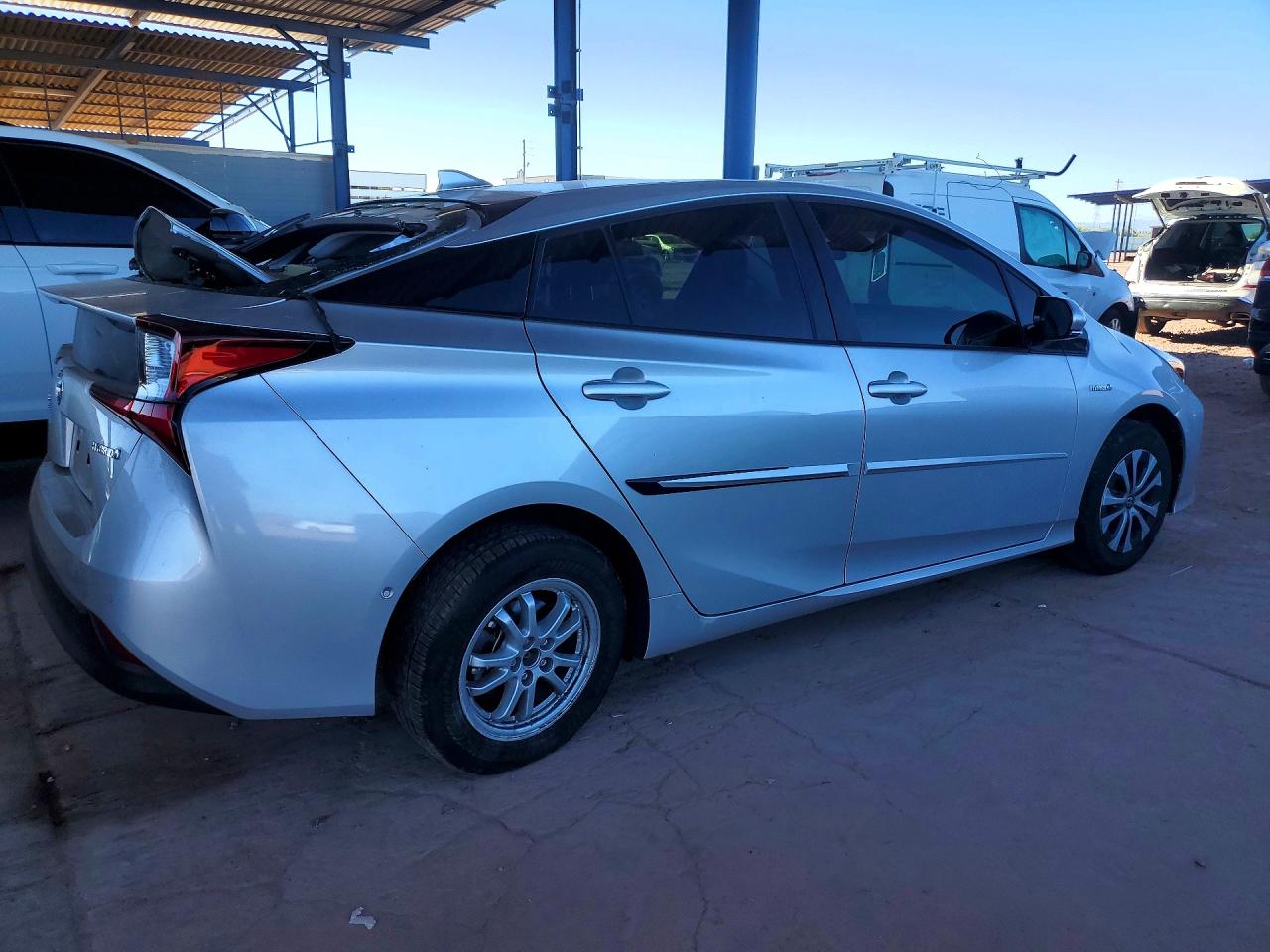 2019 TOYOTA PRIUS LE AWD-E photo 3