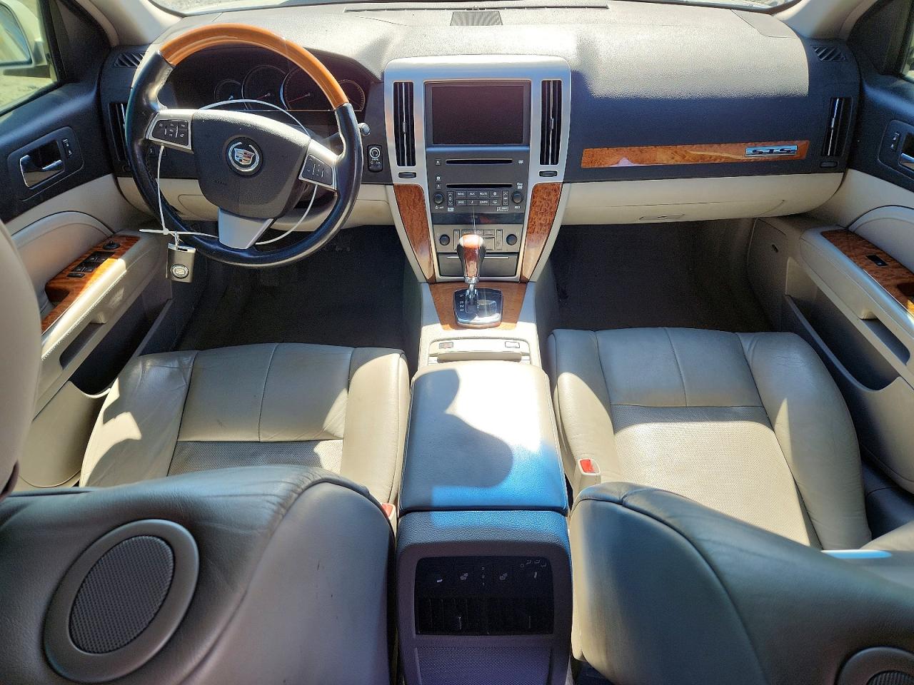 2011 CADILLAC STS LUXURY photo 8