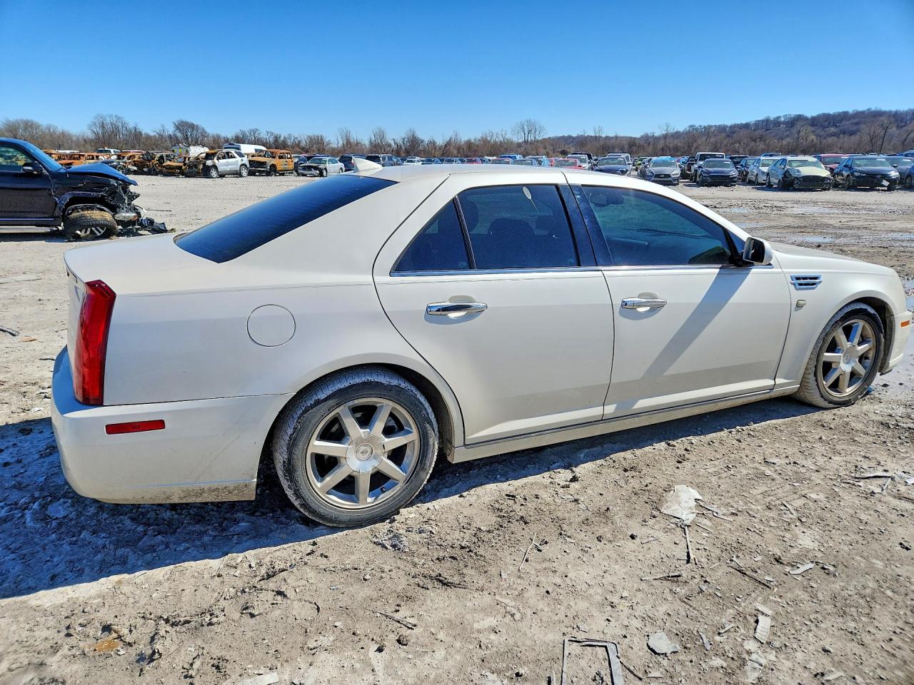 2011 CADILLAC STS LUXURY photo 3