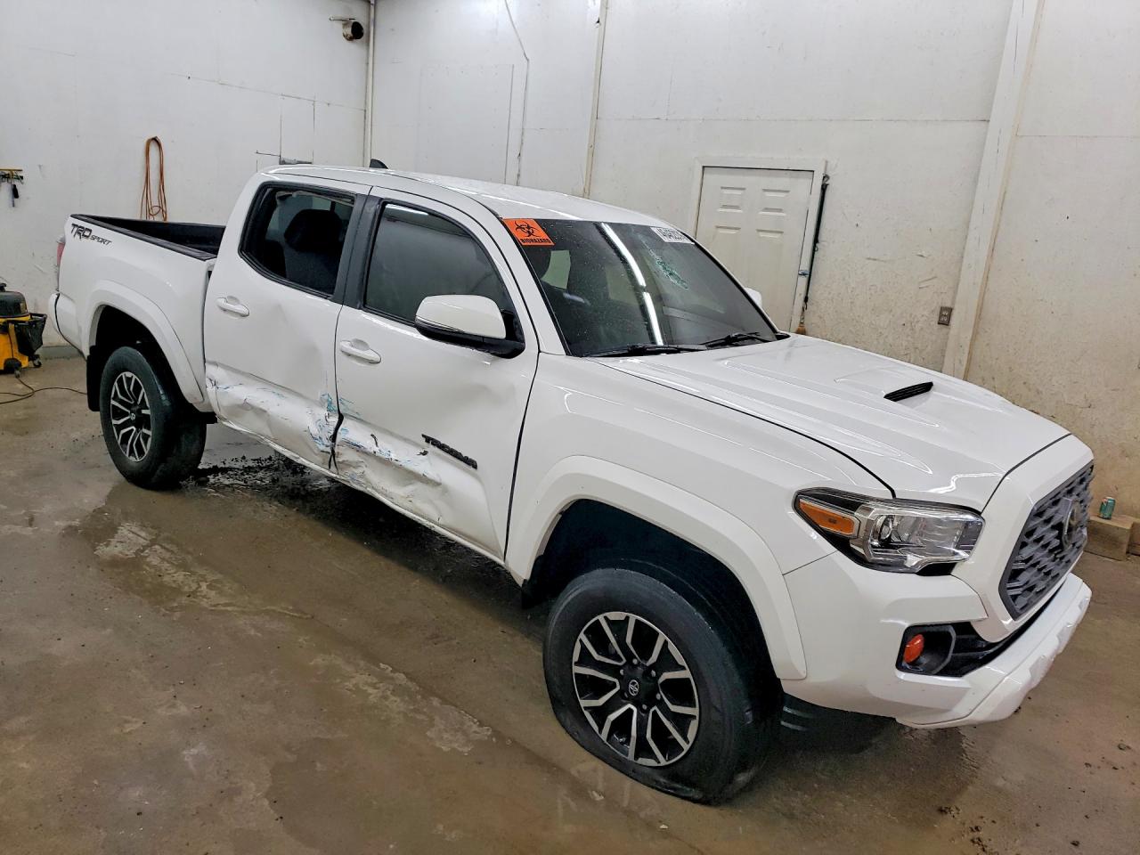 2021 TOYOTA TACOMA TRD SPORT photo 4