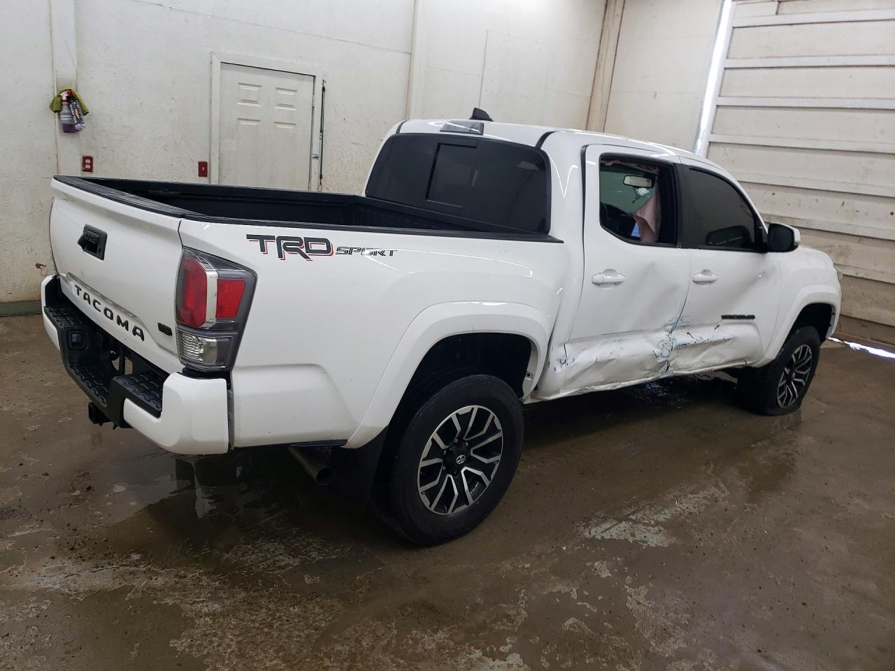 2021 TOYOTA TACOMA TRD SPORT photo 3