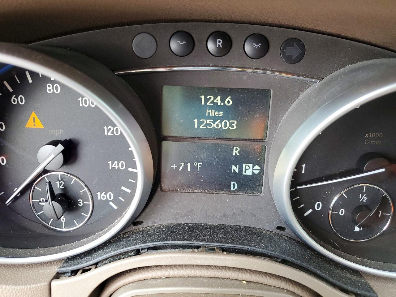 2010 MERCEDES-BENZ ML 350 photo 17