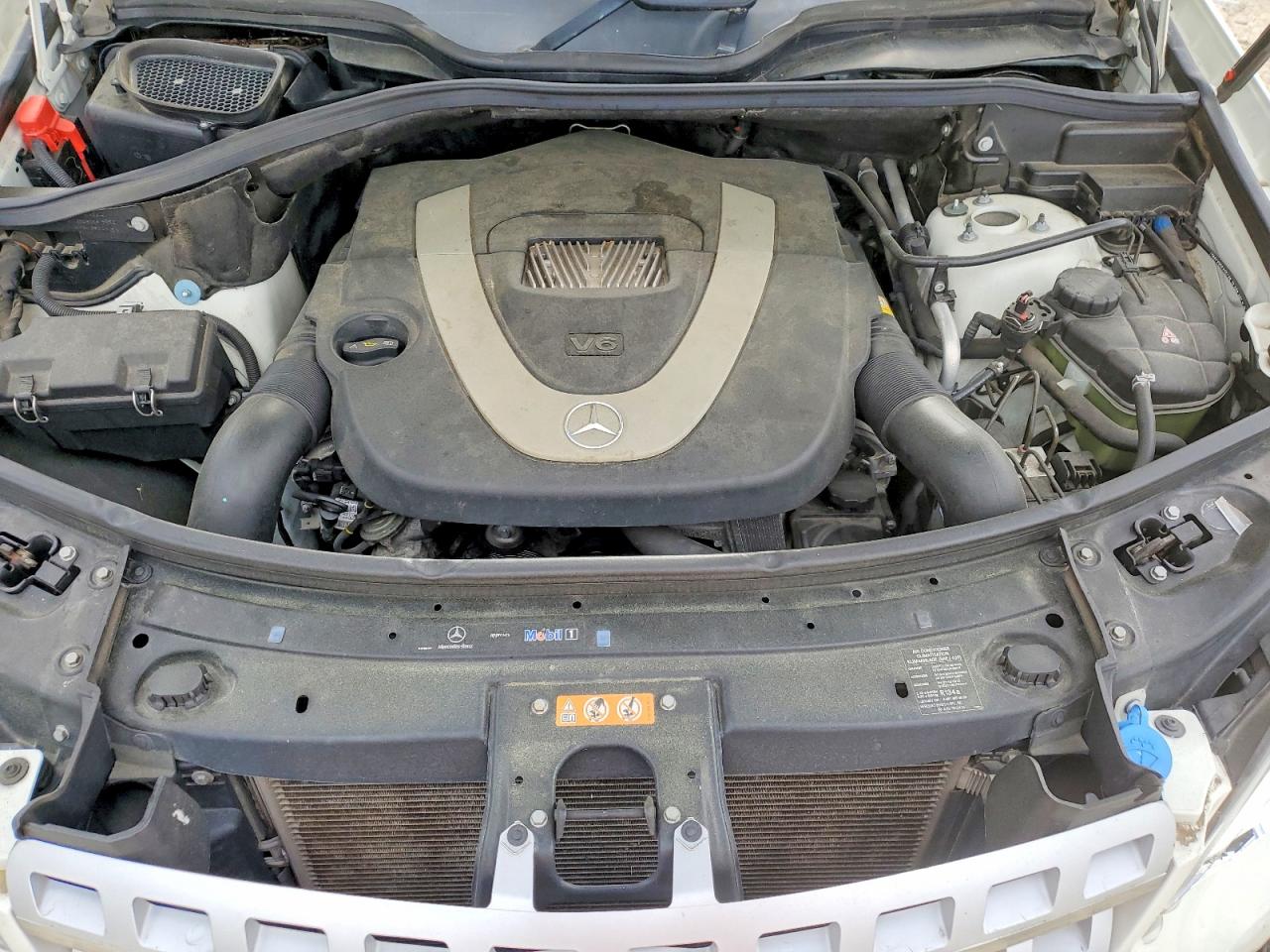 2010 MERCEDES-BENZ ML 350 photo 23
