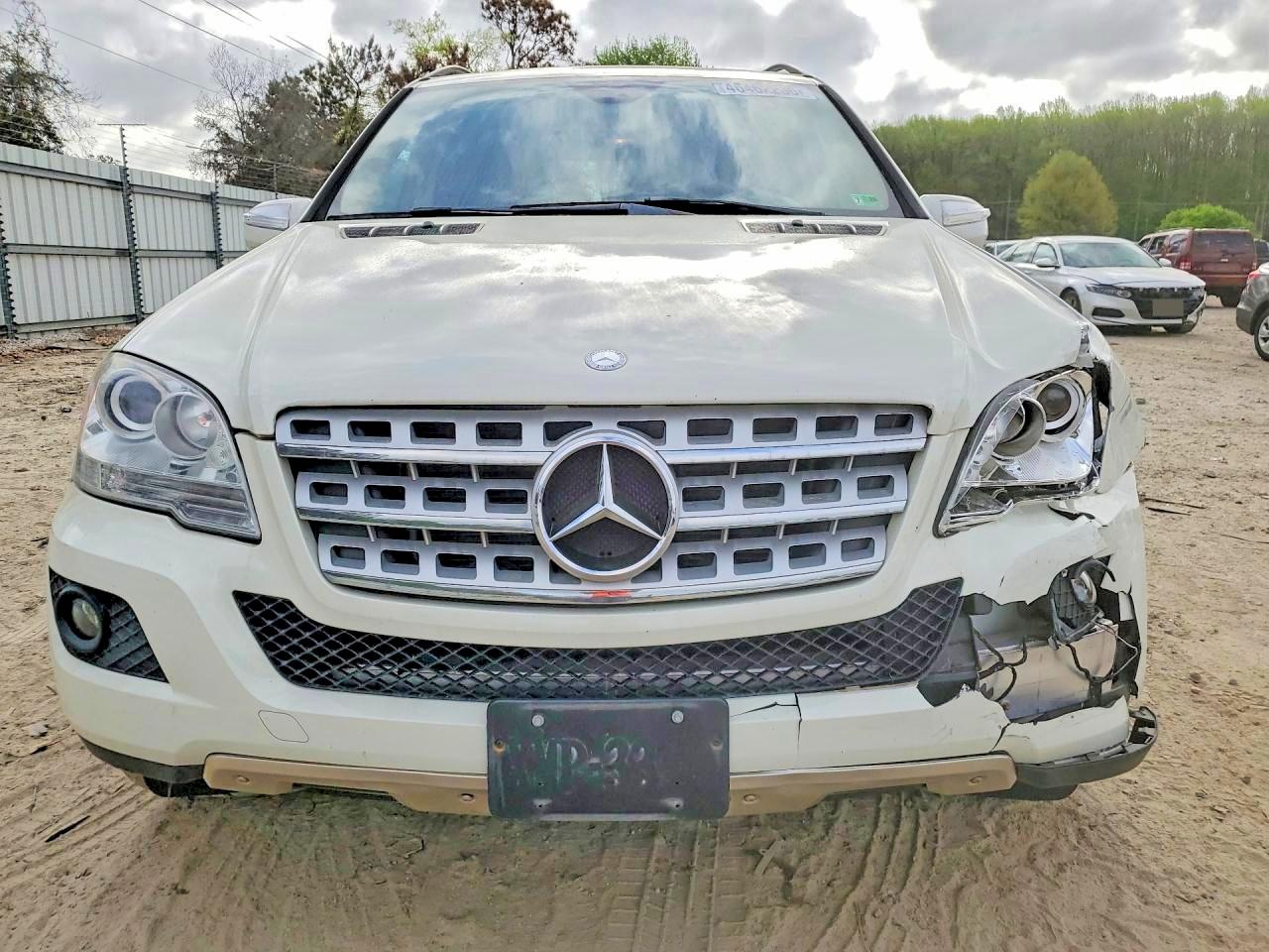 2010 MERCEDES-BENZ ML 350 photo 9