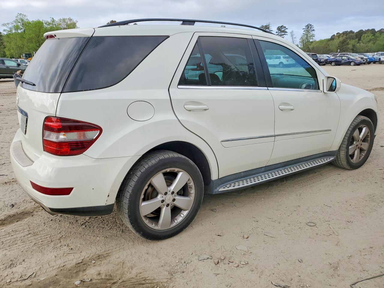 2010 MERCEDES-BENZ ML 350 photo 5