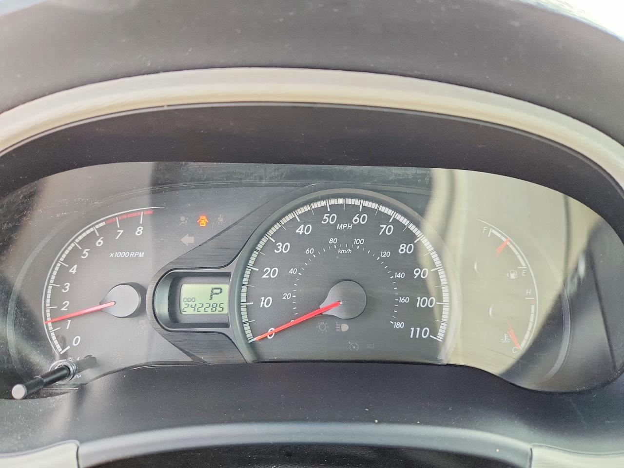 2014 TOYOTA SIENNA LE 8-PASSENGER photo 17