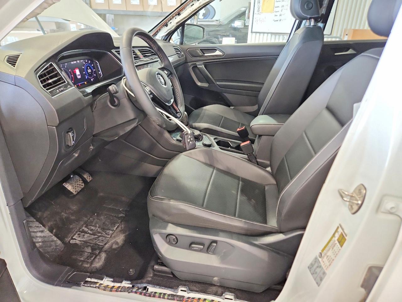2021 VOLKSWAGEN TIGUAN SE photo 7