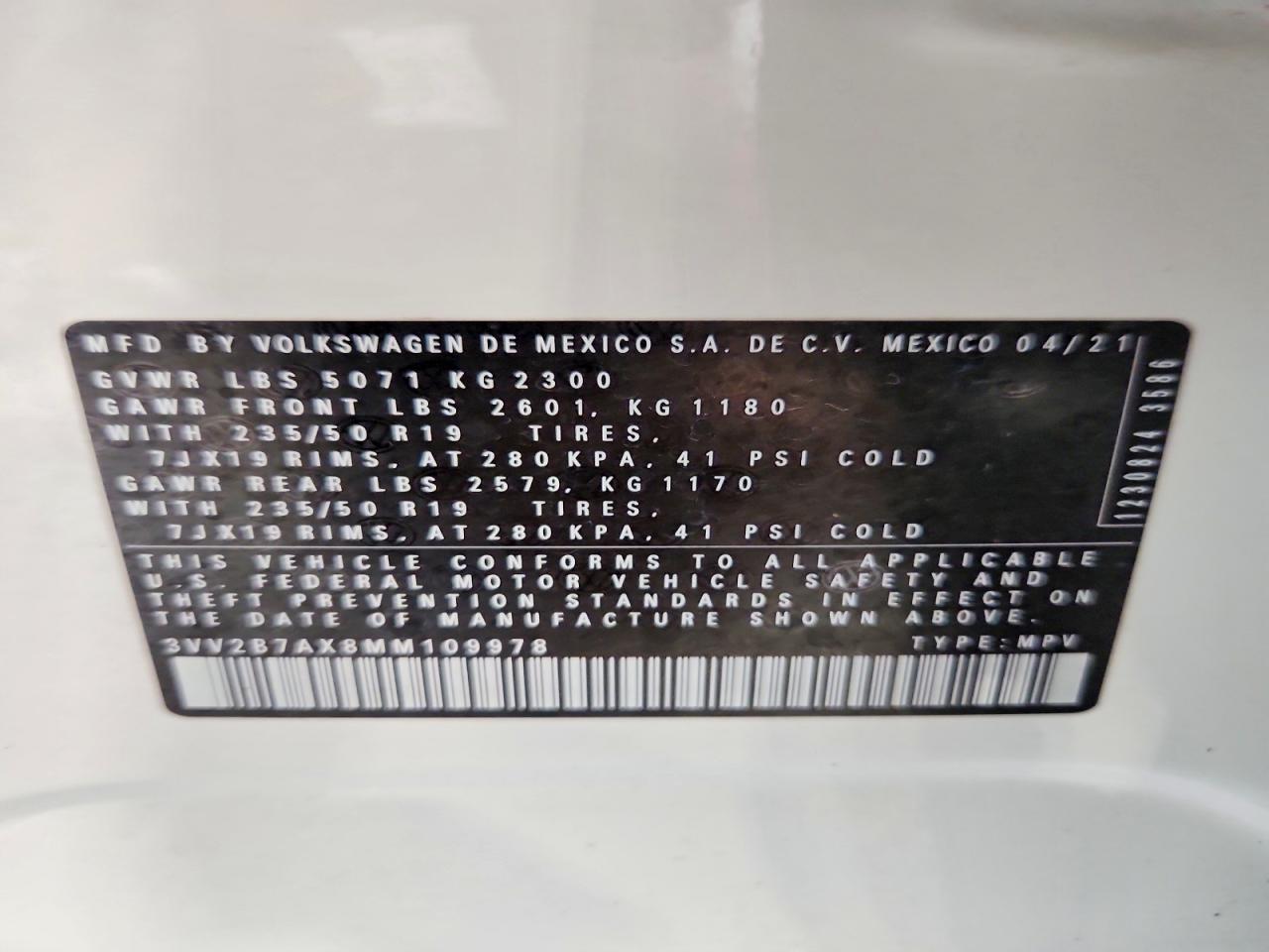 2021 VOLKSWAGEN TIGUAN SE photo 14