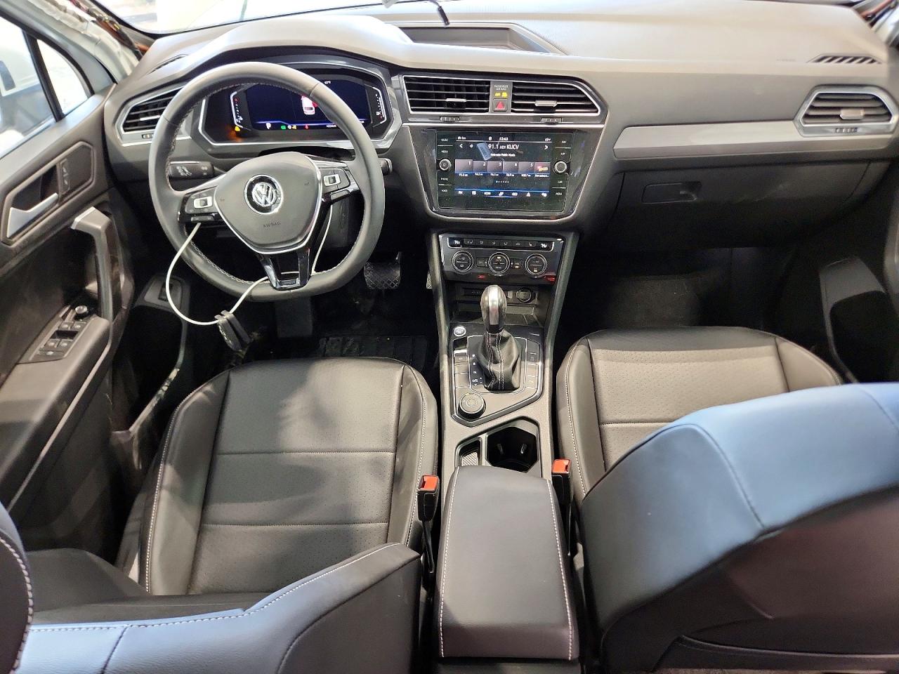 2021 VOLKSWAGEN TIGUAN SE photo 8