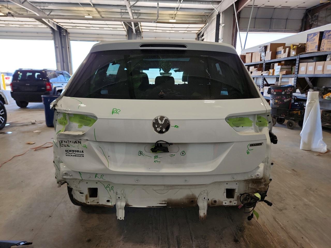 2021 VOLKSWAGEN TIGUAN SE photo 6