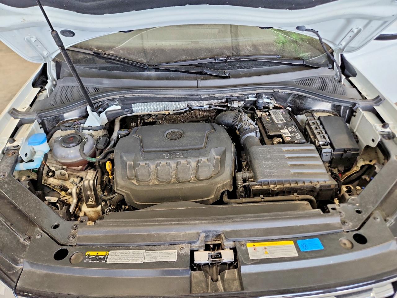 2021 VOLKSWAGEN TIGUAN SE photo 12